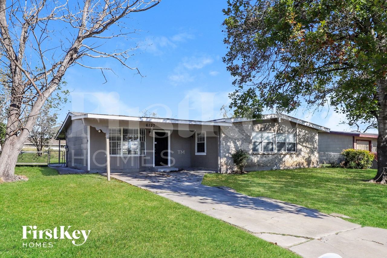 6127 Bright Valley Dr - Photo 2 of 15