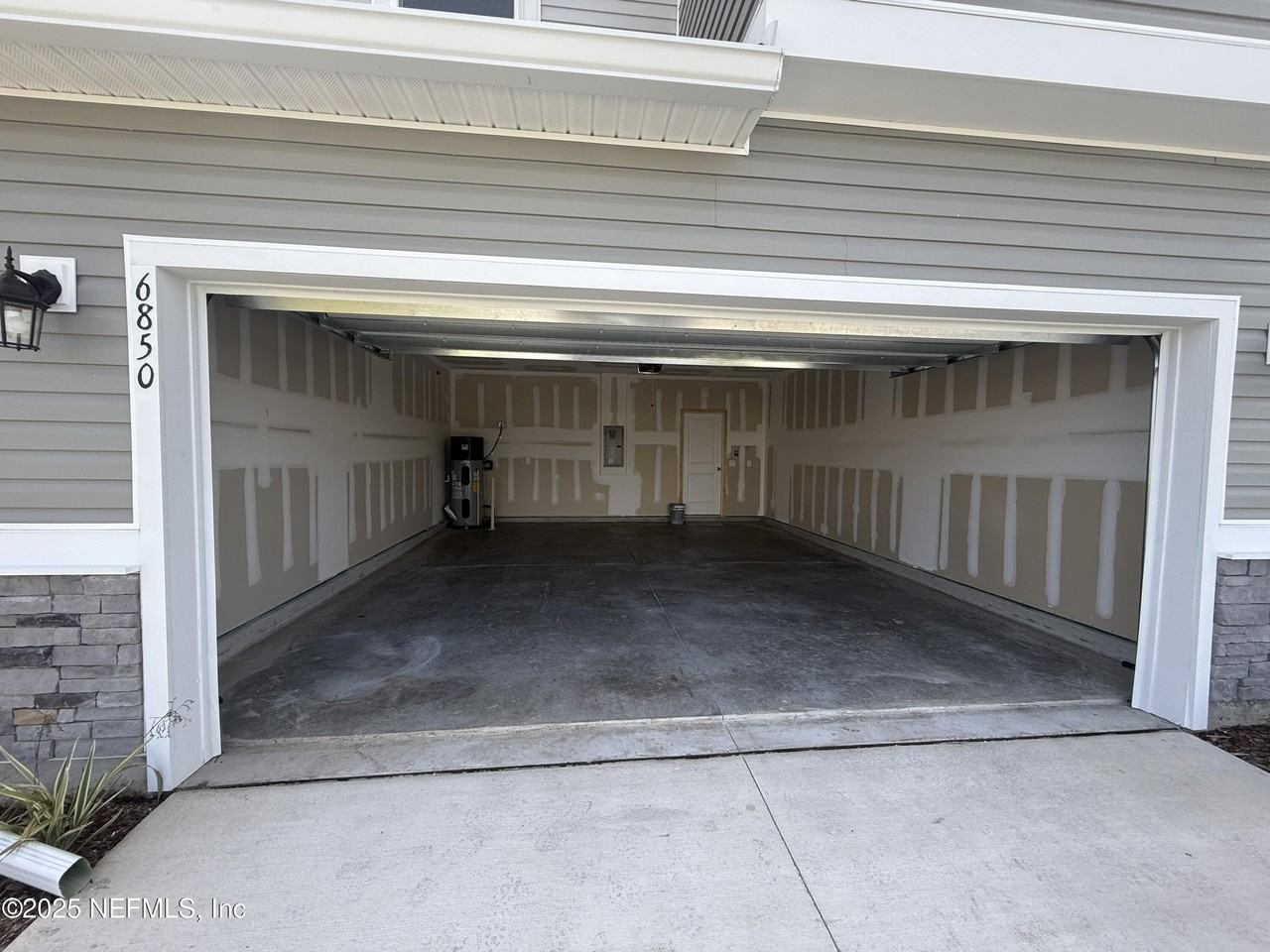 6850 Rhapsody Rd - Photo 7 of 47