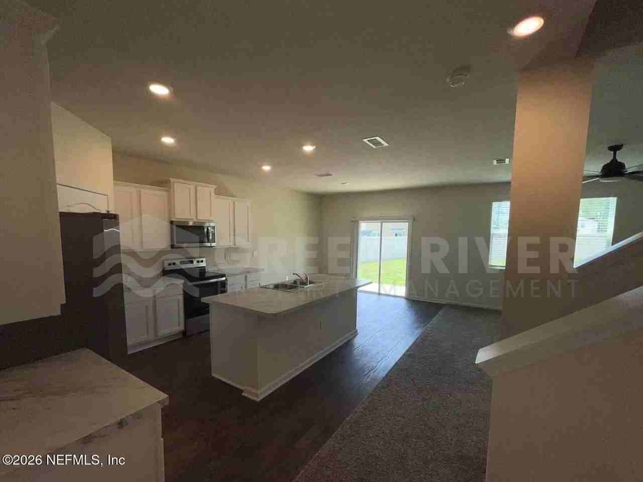 2077 Denton Trce - Photo 4 of 30