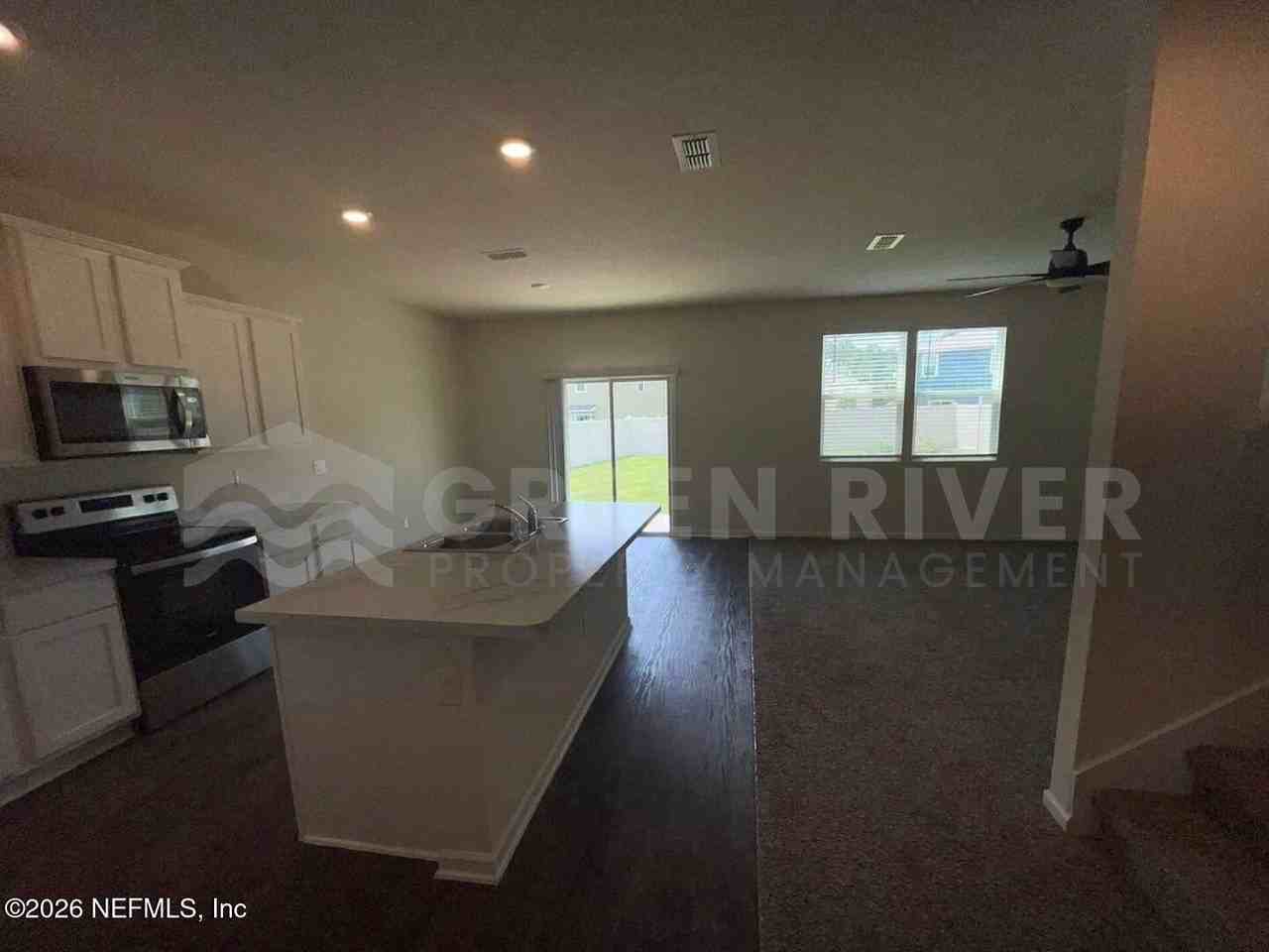 2077 Denton Trce - Photo 5 of 30