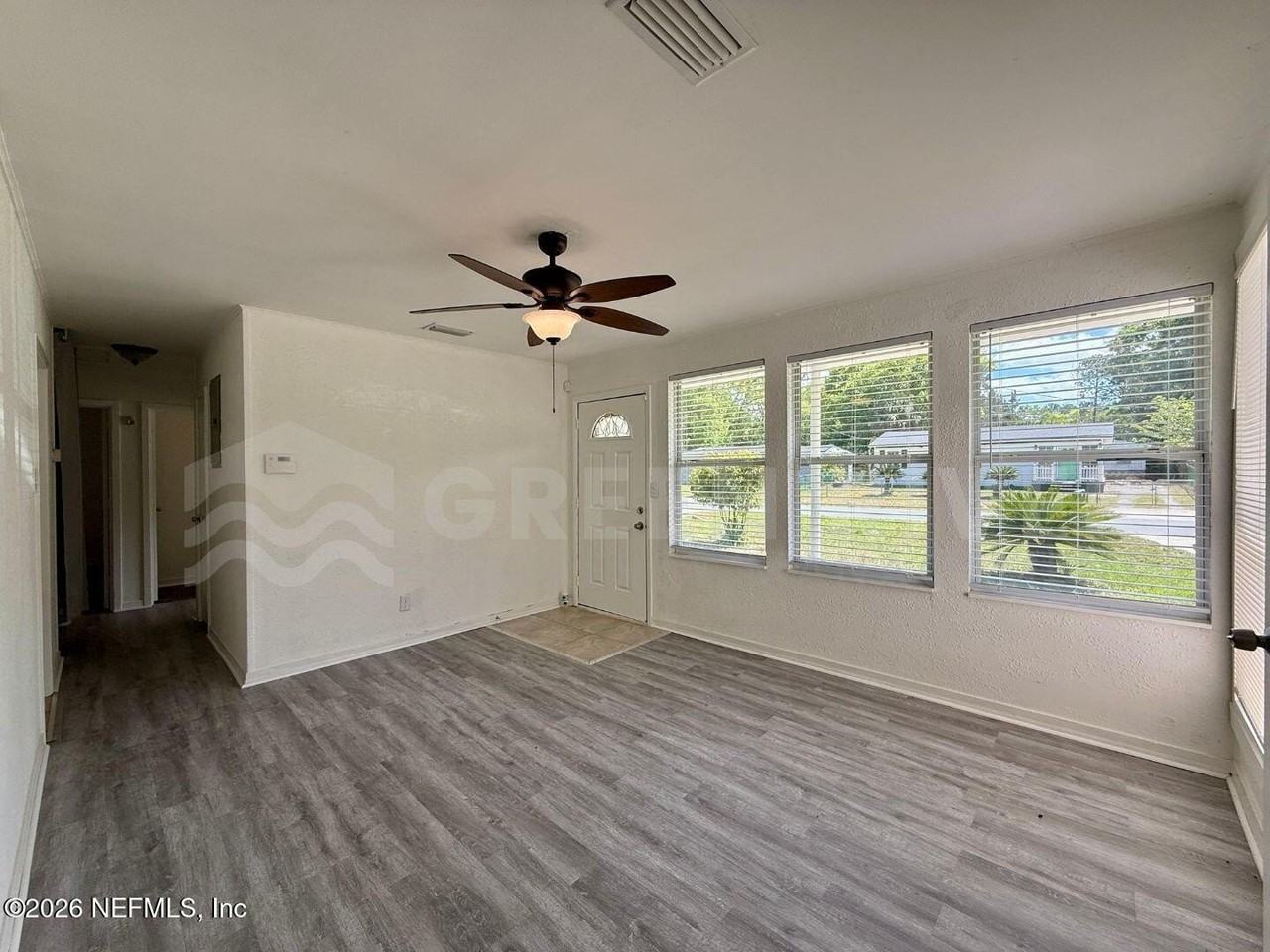 4623 Suffolk Ave - Photo 5 of 31