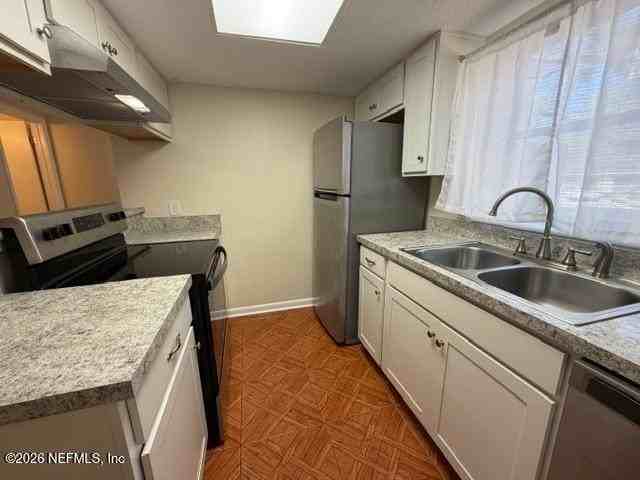 5627 Pinebay Cir S - Photo 5 of 24