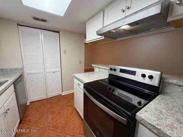 5627 Pinebay Cir S - Photo 7 of 24