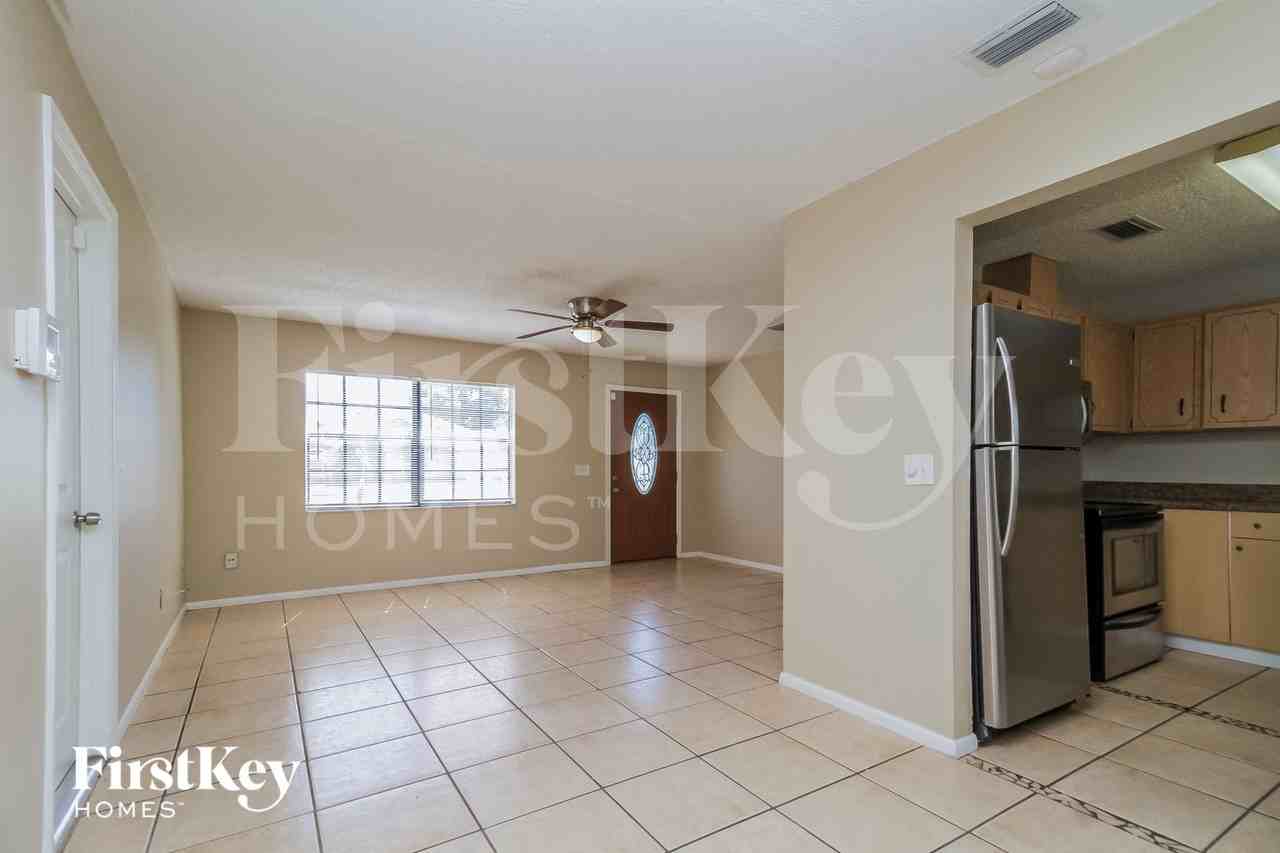 516 Gaspar Ave - Photo 3 of 15