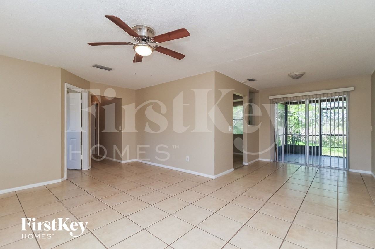 516 Gaspar Ave - Photo 4 of 15