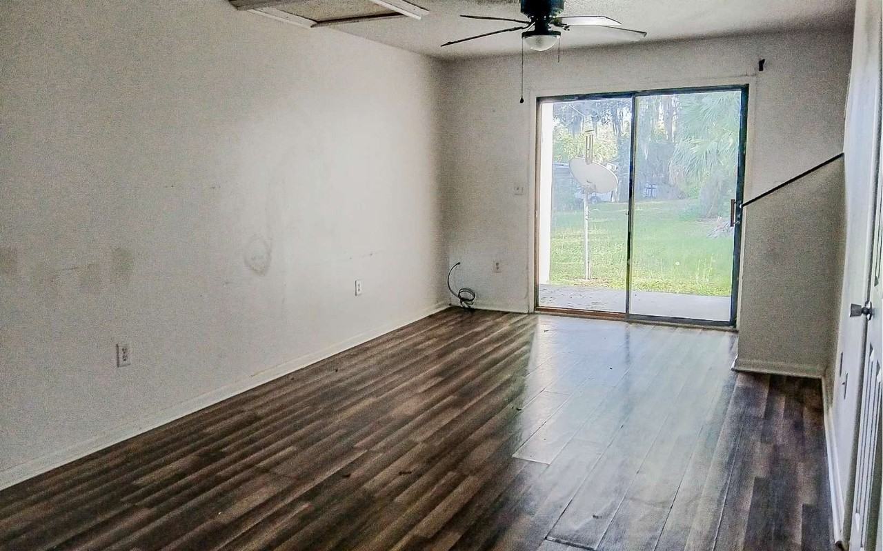 996 Se Putnam St - Photo 3 of 7