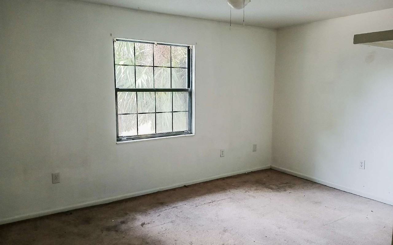 996 Se Putnam St - Photo 5 of 7