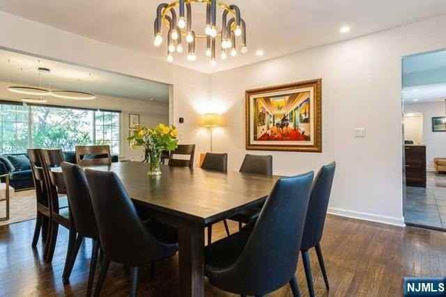 437 Summit St - Photo 7 of 25