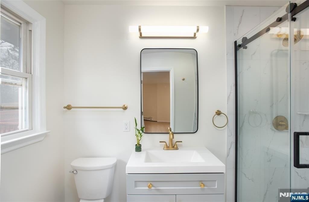 97 Heights Rd - Photo 7 of 13