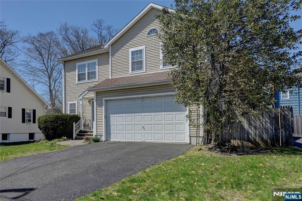 31 Ashwood Ave - Photo 2 of 29