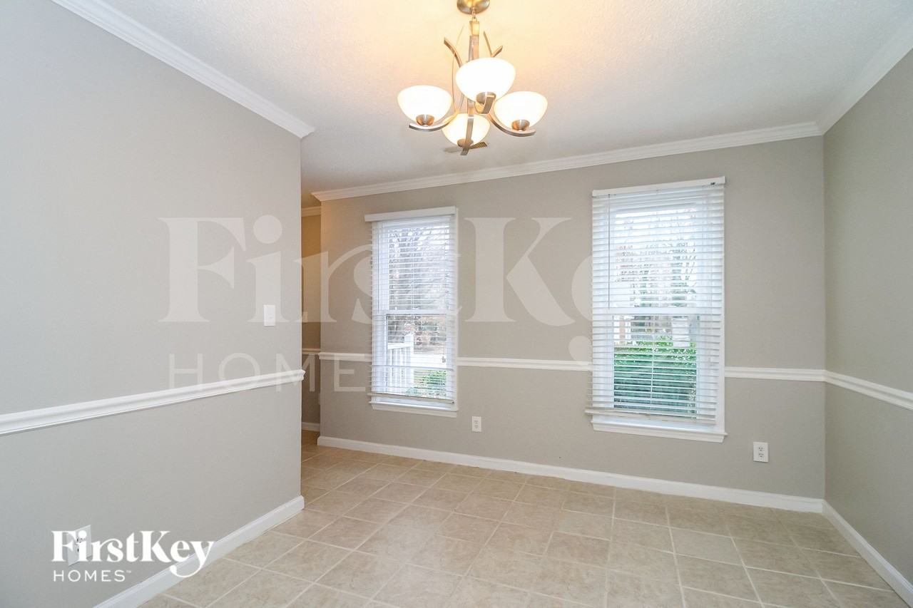 3302 Sparrowhawk Dr - Photo 5 of 15