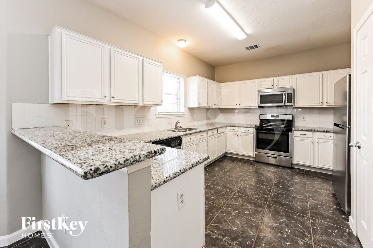 3117 Bay Creek Dr - Photo 6 of 15