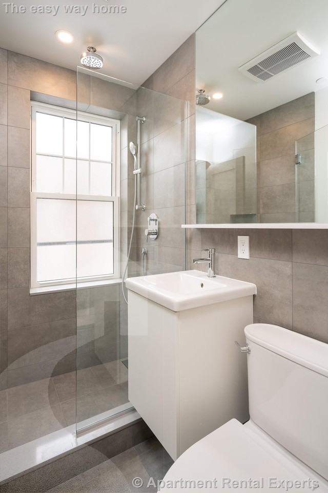 18 Forest St #31 - Photo 4 of 7