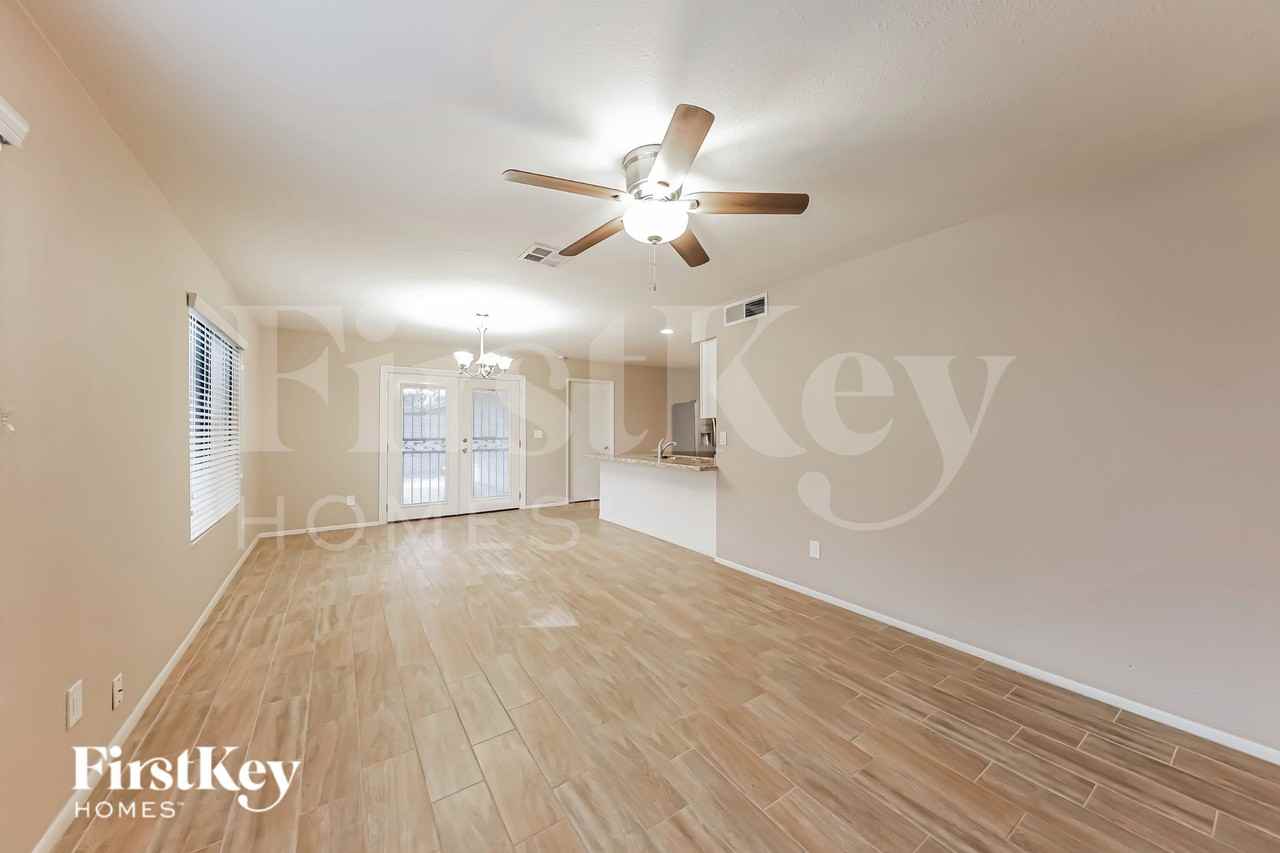 2719 E Charleston Ave - Photo 7 of 15