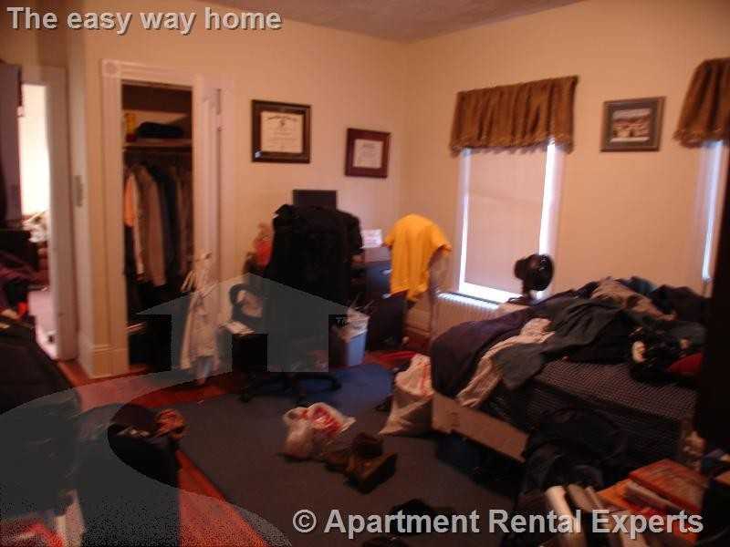 185 Lowell St #5 - Photo 2 of 6