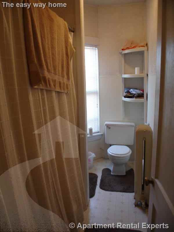 185 Lowell St #5 - Photo 3 of 6