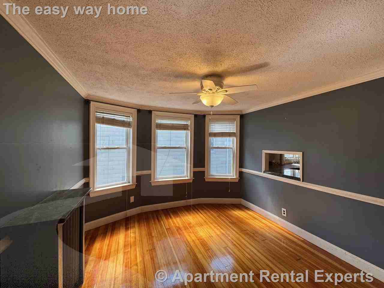 57 Clarendon Ave - Photo 4 of 29