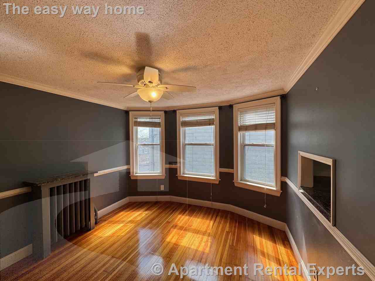 57 Clarendon Ave - Photo 5 of 29