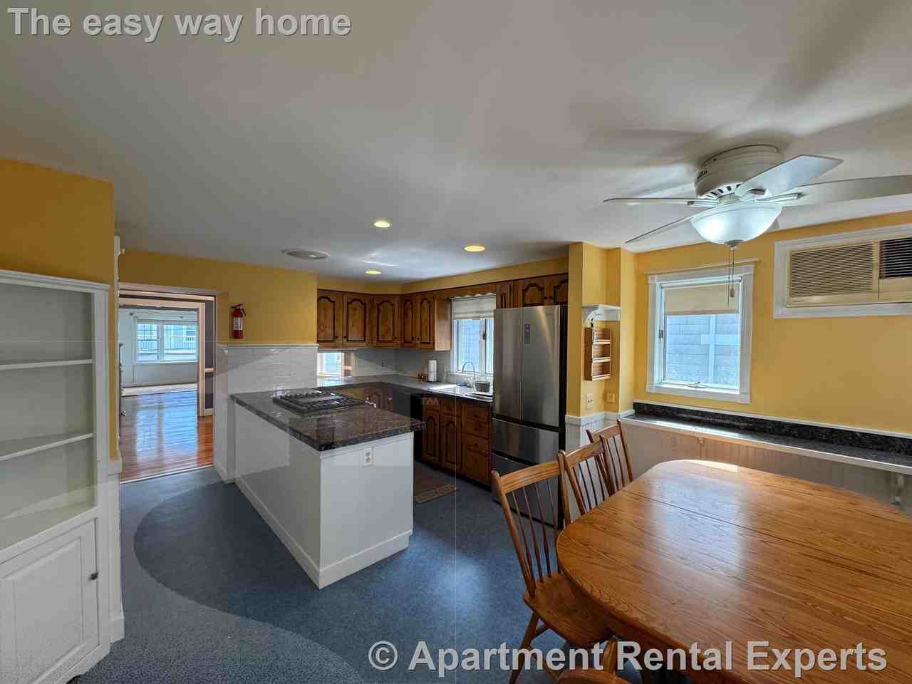 57 Clarendon Ave - Photo 7 of 29