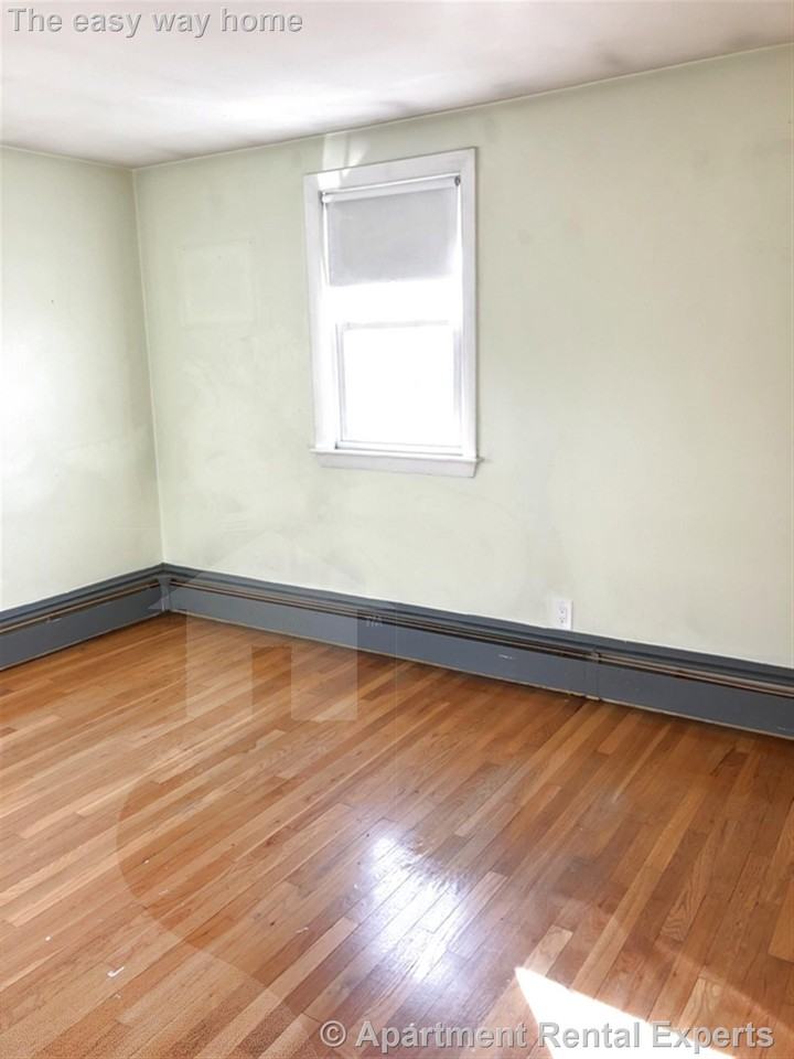 88 North St - Photo 3 of 12