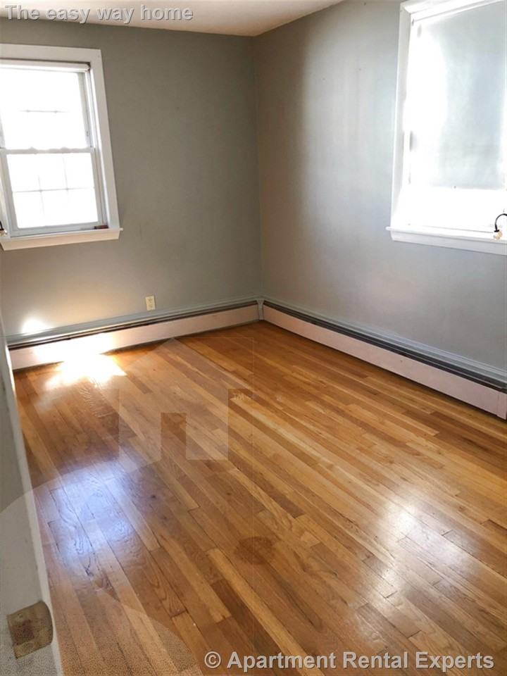 88 North St - Photo 4 of 12