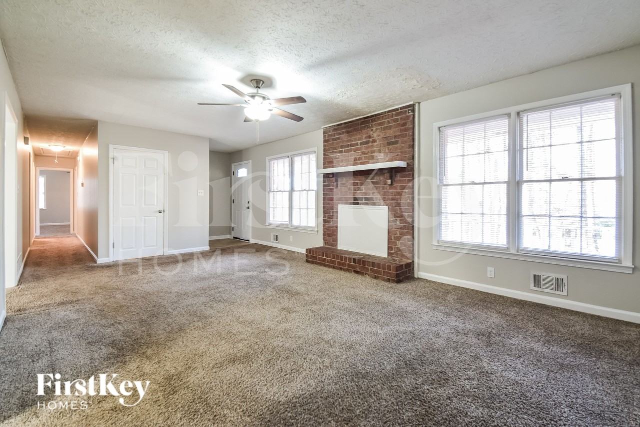 213 Mill Trce - Photo 3 of 16