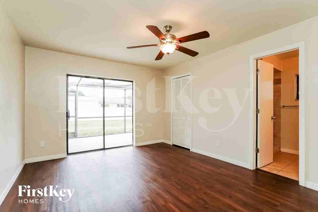 17460 Oriole Rd - Photo 4 of 15