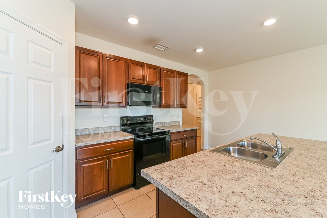 1627 Sw 25th Ln - Photo 7 of 16