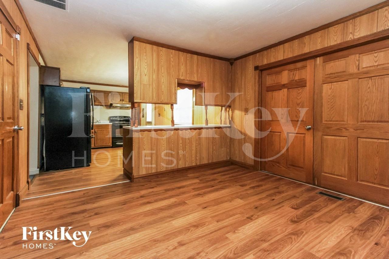 1426 Moores Mnr - Photo 4 of 15