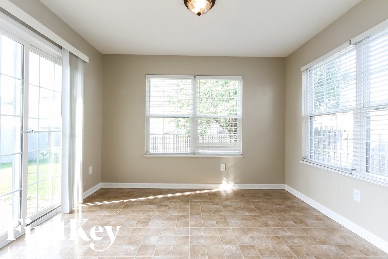 11438 Lucky Dan Dr - Photo 4 of 15