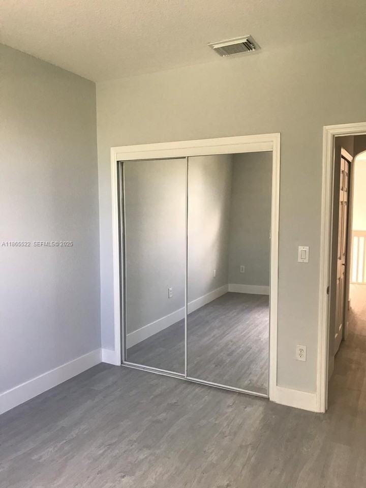 8478 Southwest 166th Place - Photo 3 of 18