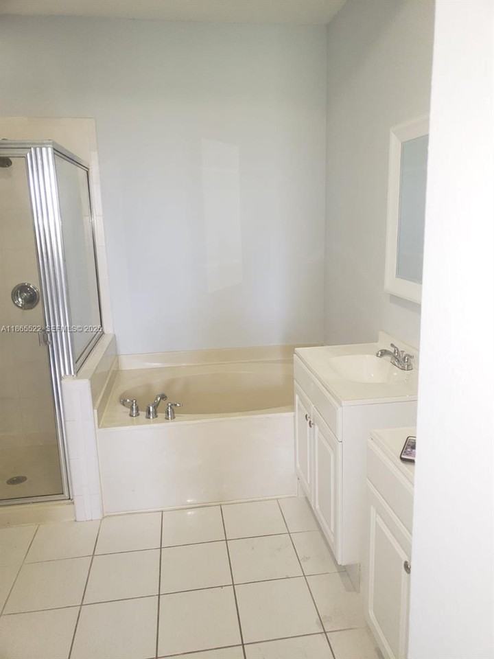 8478 Southwest 166th Place - Photo 6 of 18