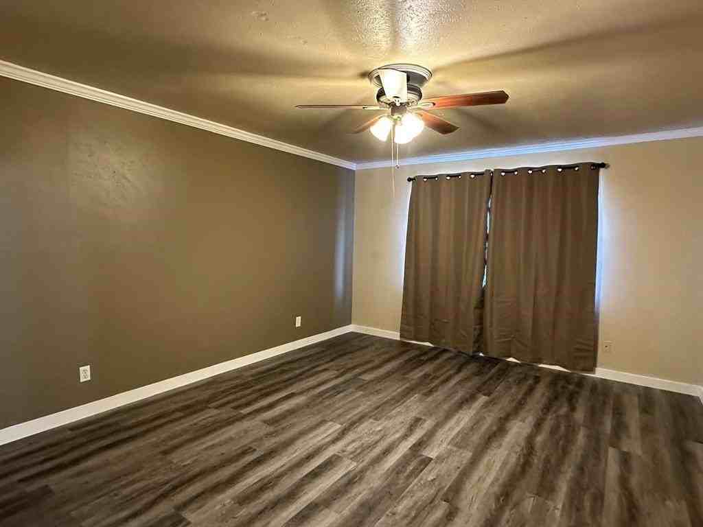 1844 Stockton Trl - Photo 5 of 13