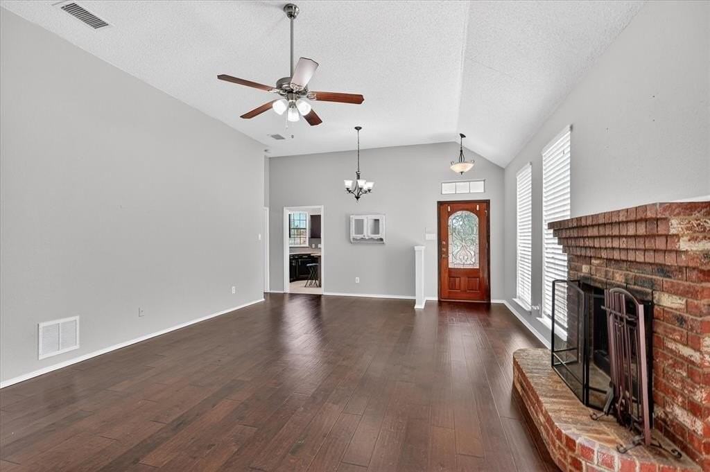 505 Picketts Dr - Photo 5 of 30