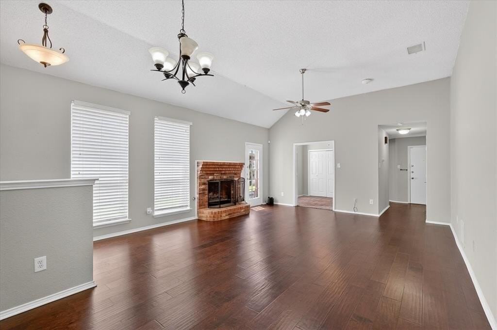 505 Picketts Dr - Photo 6 of 30