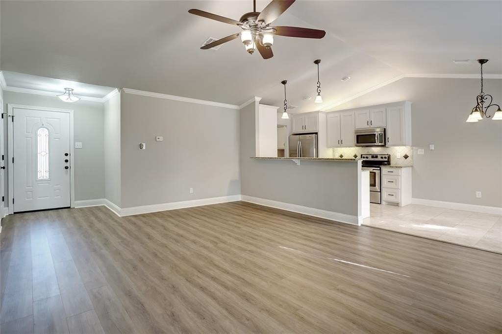 110 Wildbriar St - Photo 5 of 18