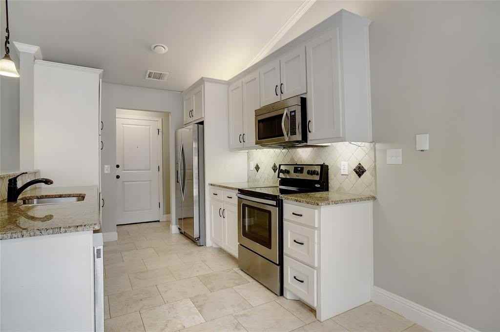 110 Wildbriar St - Photo 7 of 18