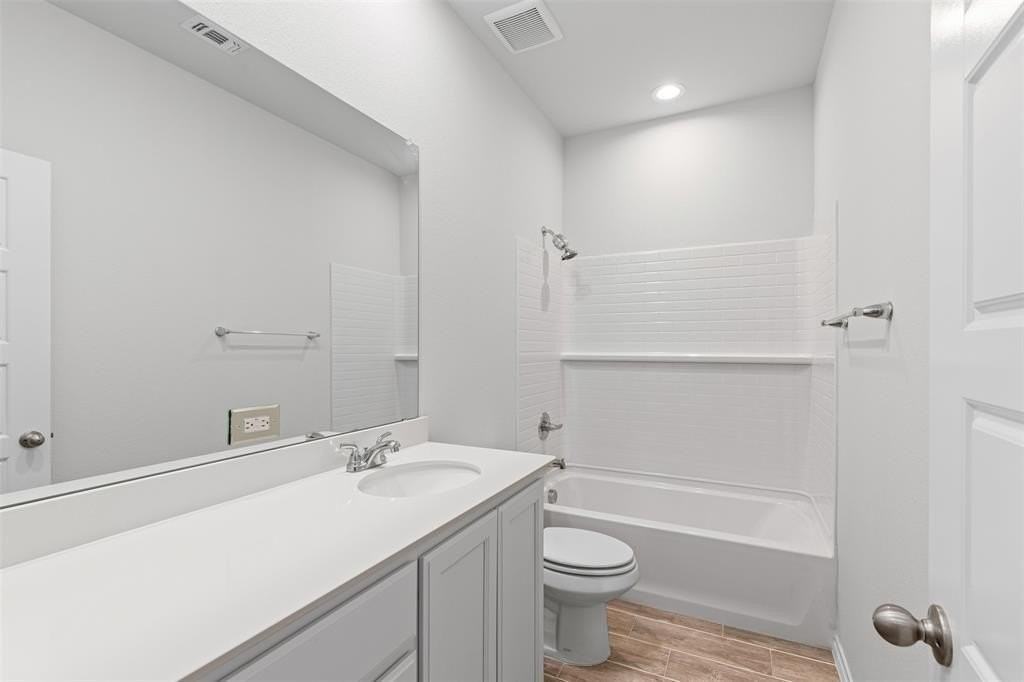 4807 Avion Dr - Photo 5 of 16