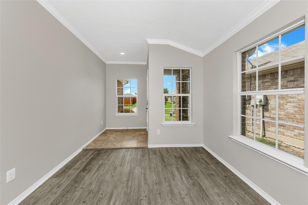 2201 Sweetwood Dr - Photo 2 of 27