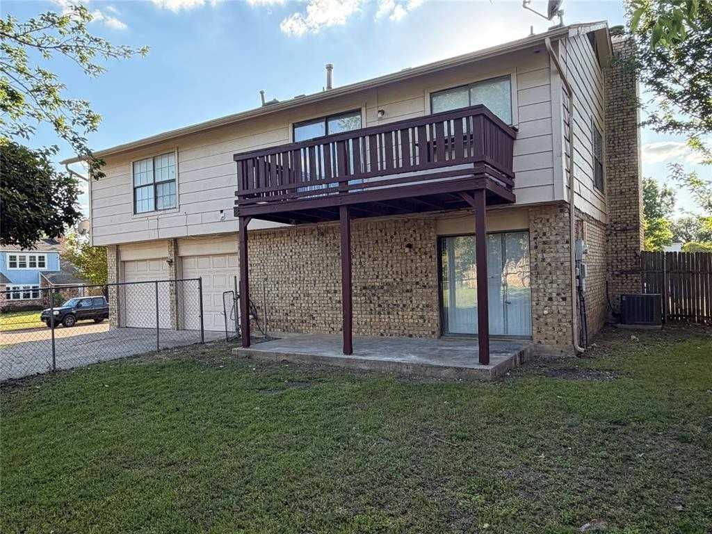 7302 Elderberry Cir - Photo 3 of 17