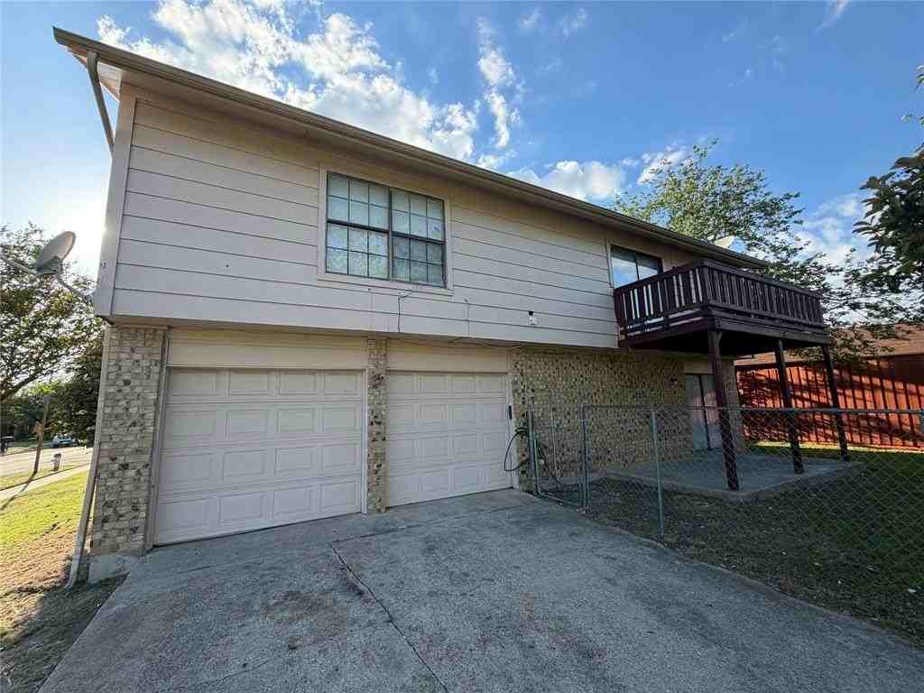 7302 Elderberry Cir - Photo 4 of 17