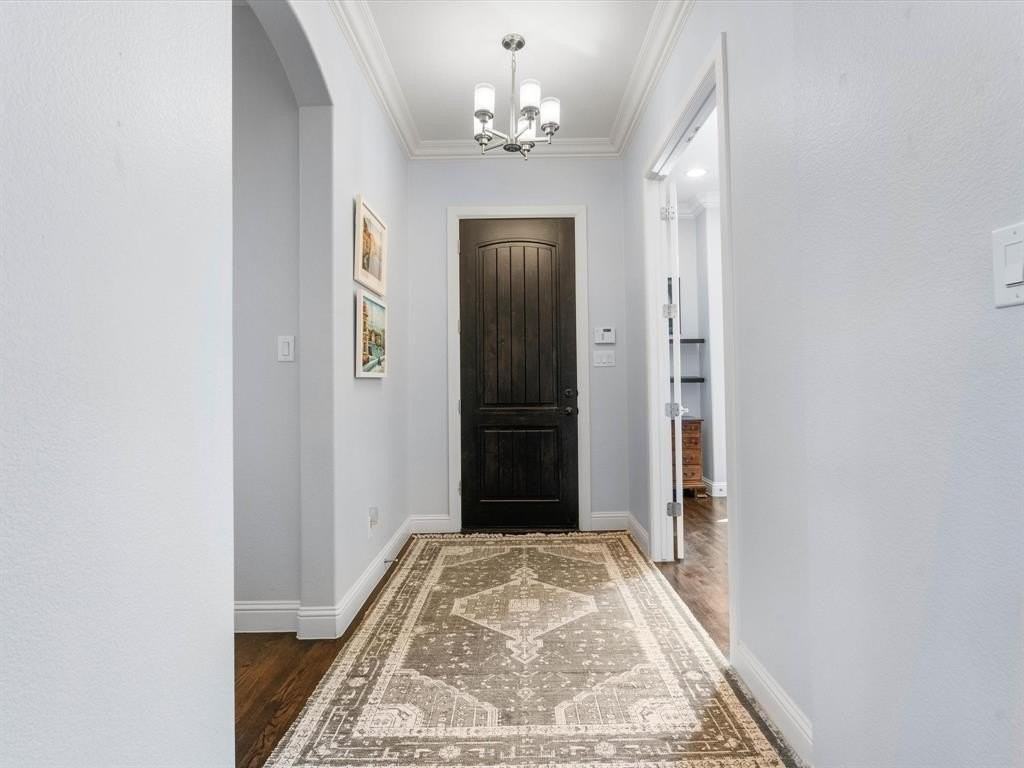 408 Montpelier Dr - Photo 5 of 40