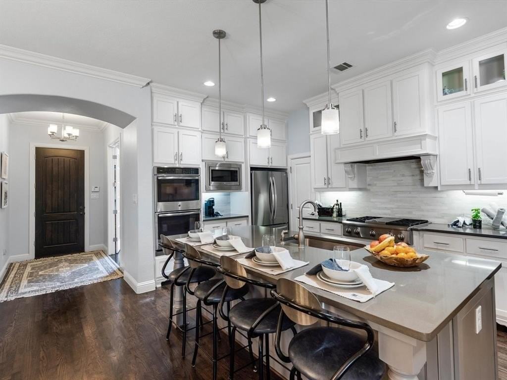 408 Montpelier Dr - Photo 7 of 40