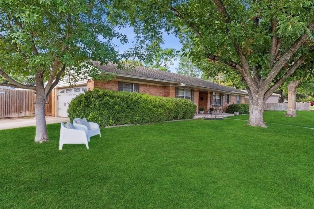 2127 Clarksdale Dr - Photo 3 of 18