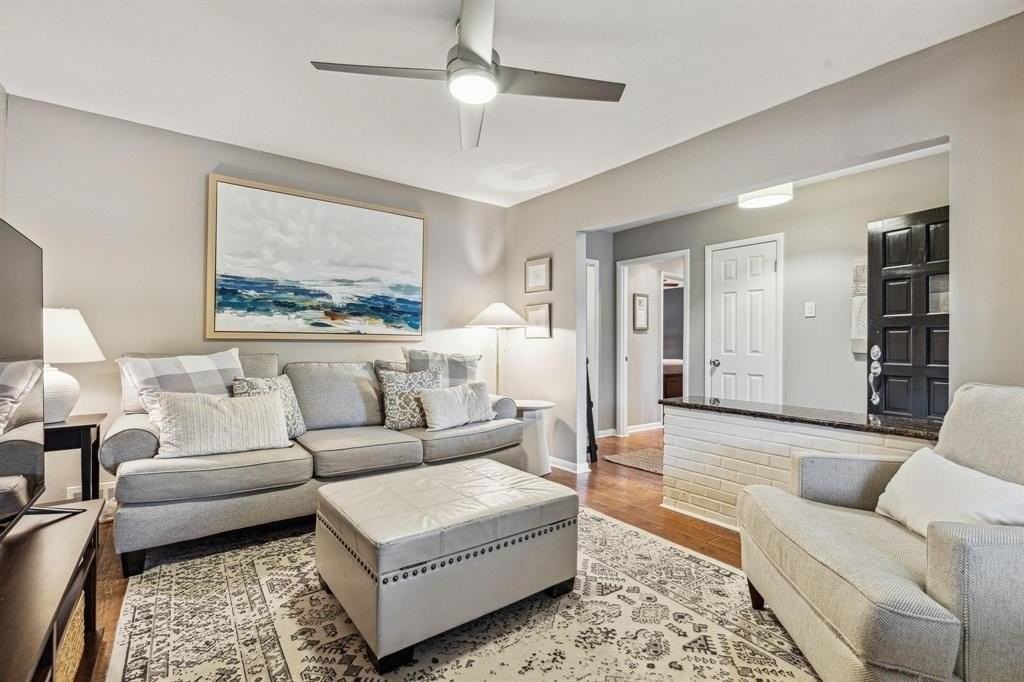 2127 Clarksdale Dr - Photo 6 of 18