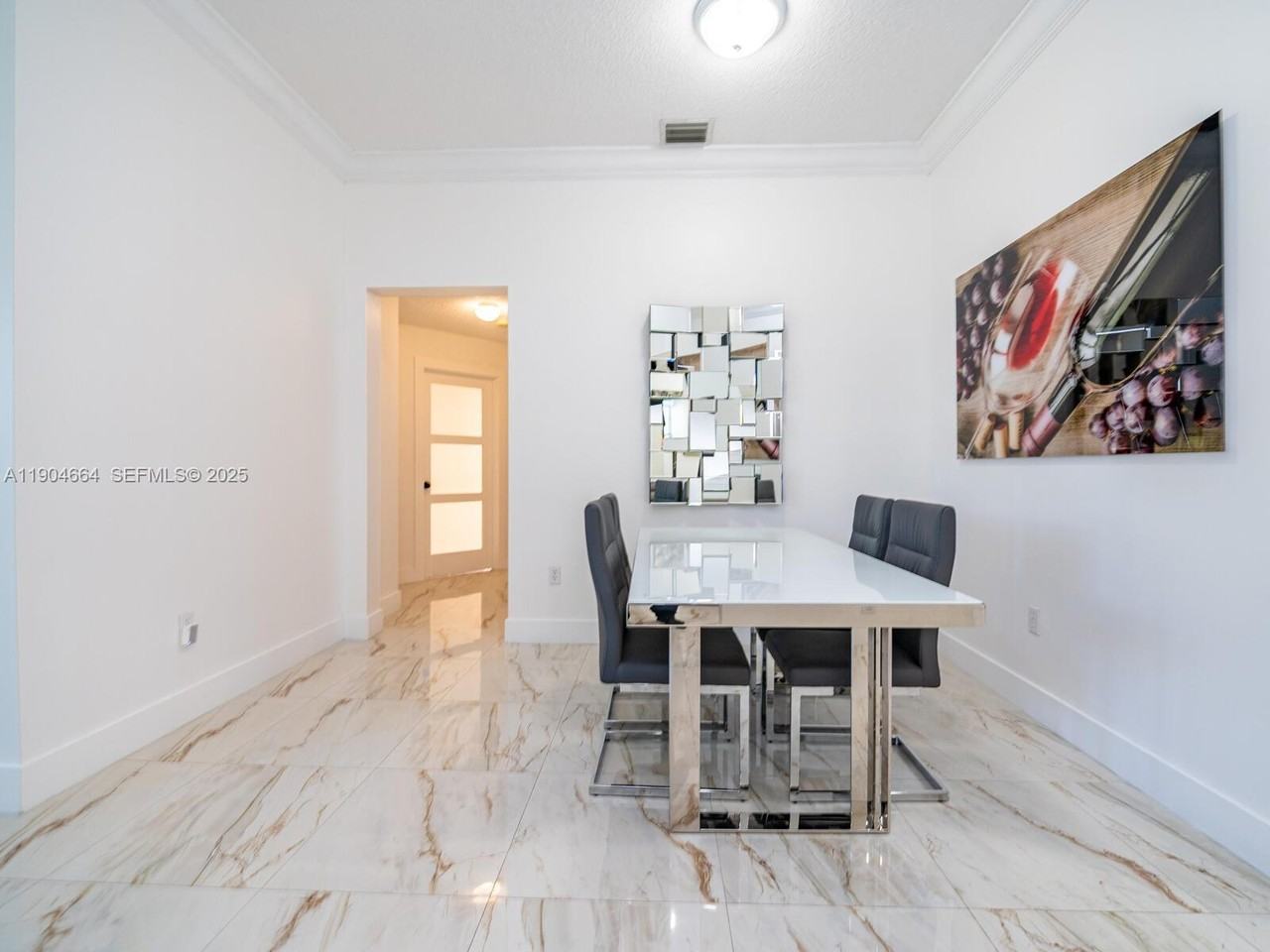 16332 Southwest 83rd Lane - Photo 6 of 40