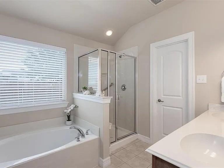 1524 Toucan Dr - Photo 7 of 10