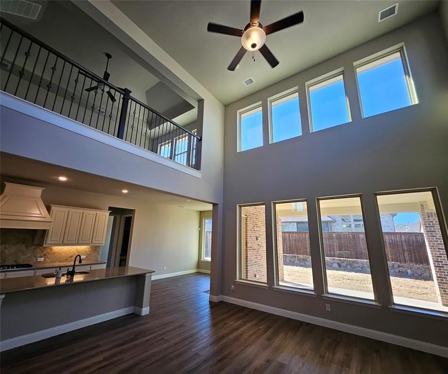 810 Elm Park Dr - Photo 3 of 29