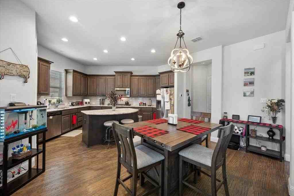 2685 Venice Dr #5 - Photo 3 of 7