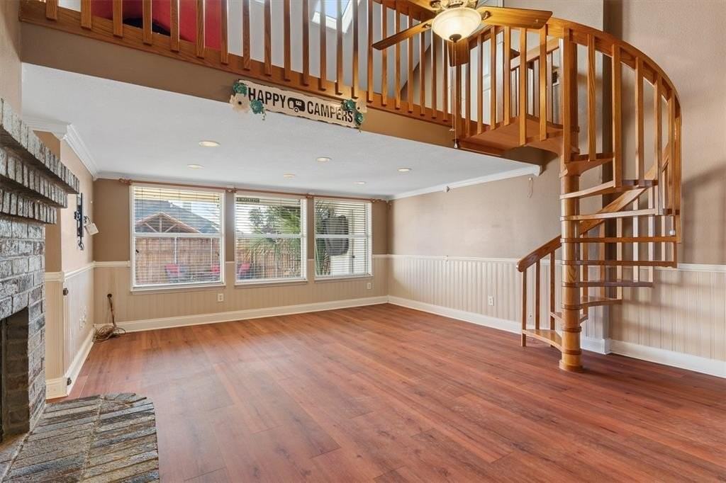 409 Kathy Ln - Photo 4 of 33